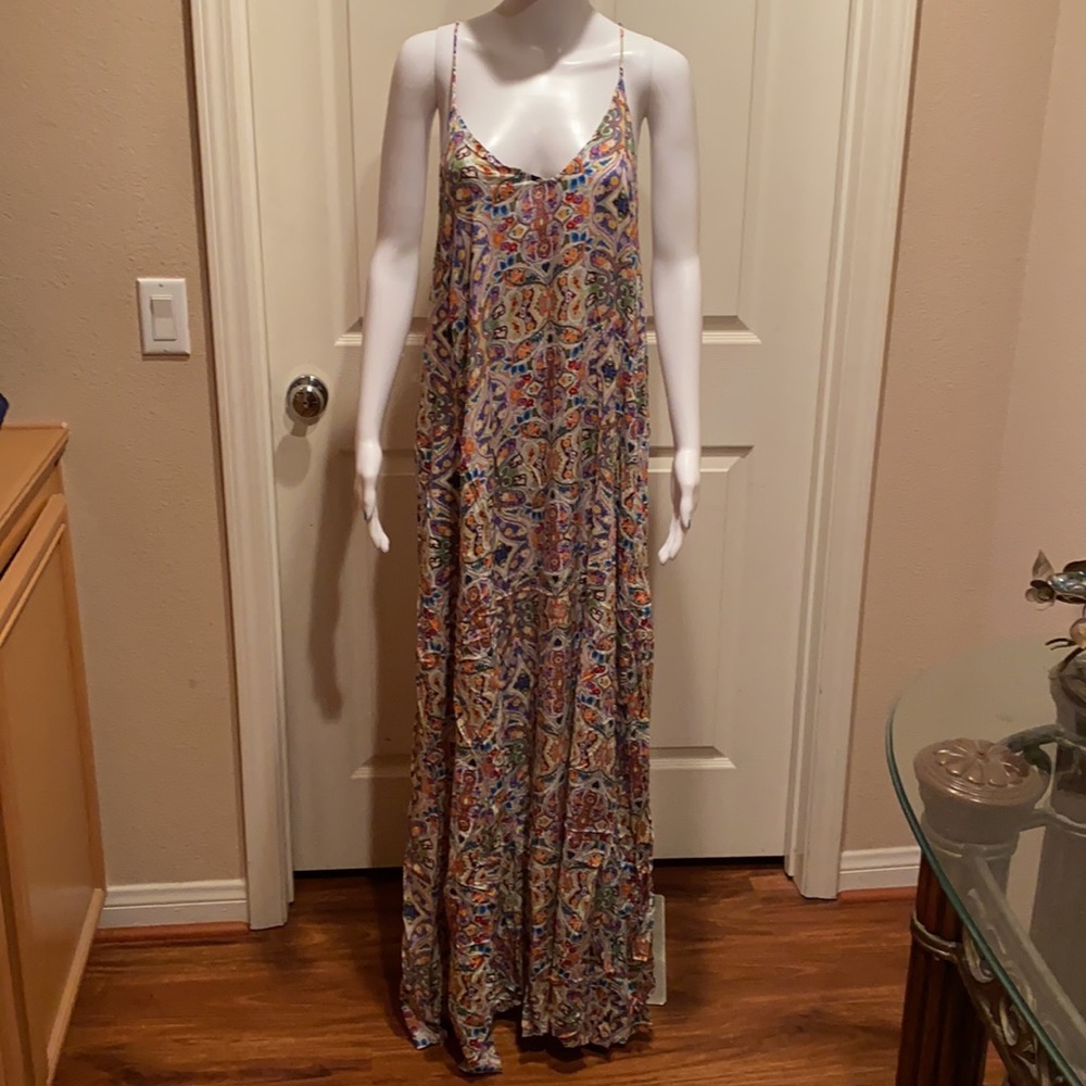 Goga resort wear multi print maxi dress. - Picture 2 of 5